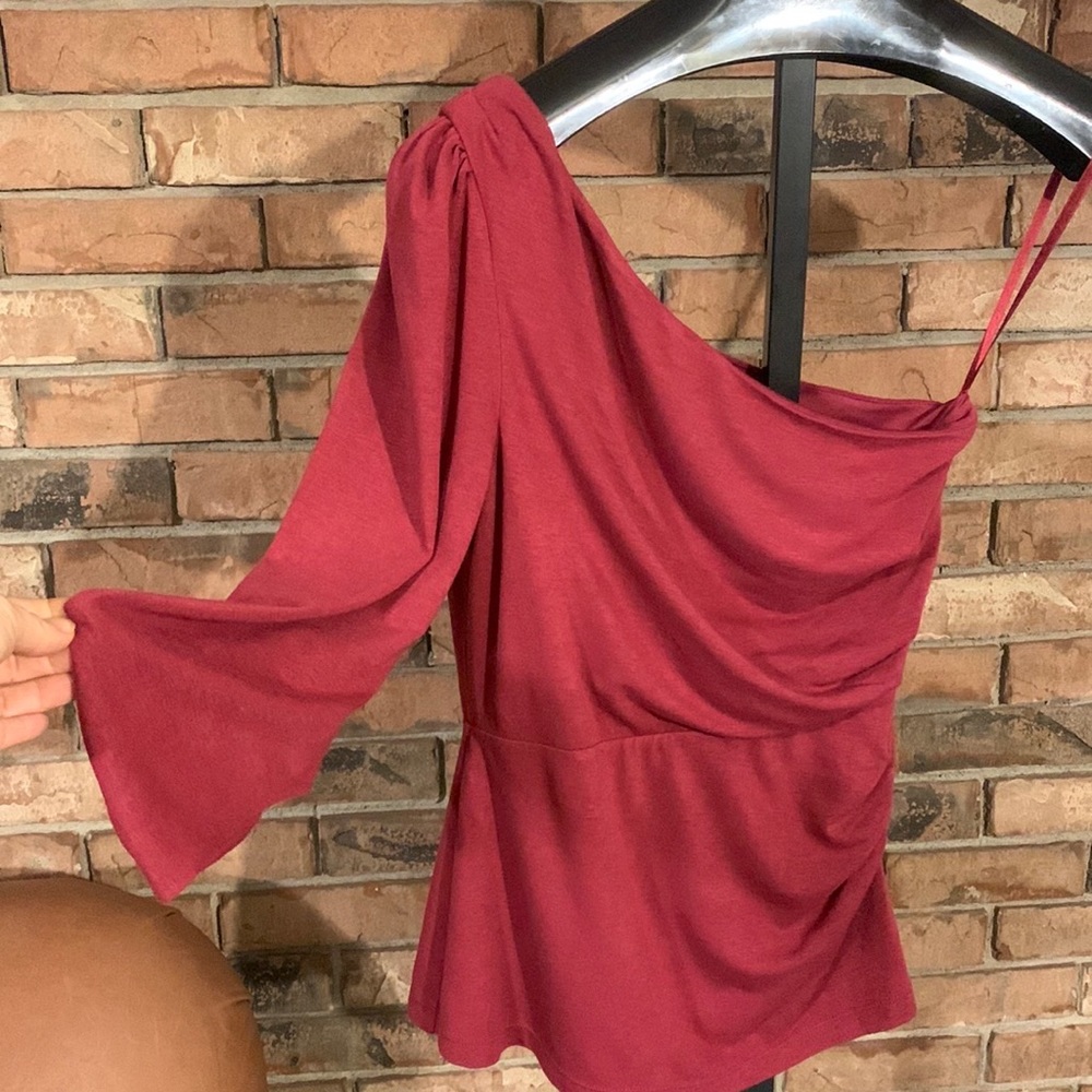 BCBG MAXAZRIA size medium One Shoulder Long Sleeve Top